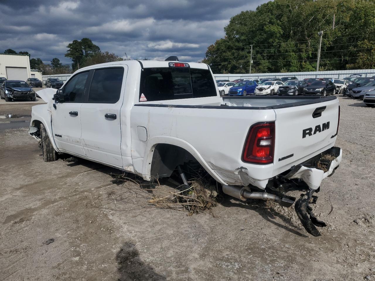 2025 RAM 1500 LARAMIE — снимка 2