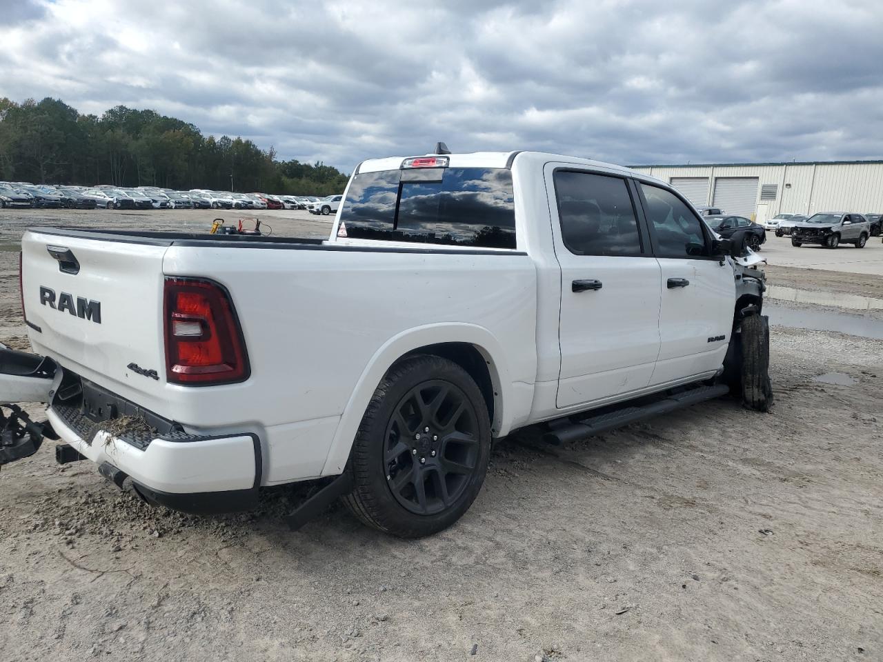 2025 RAM 1500 LARAMIE — снимка 3