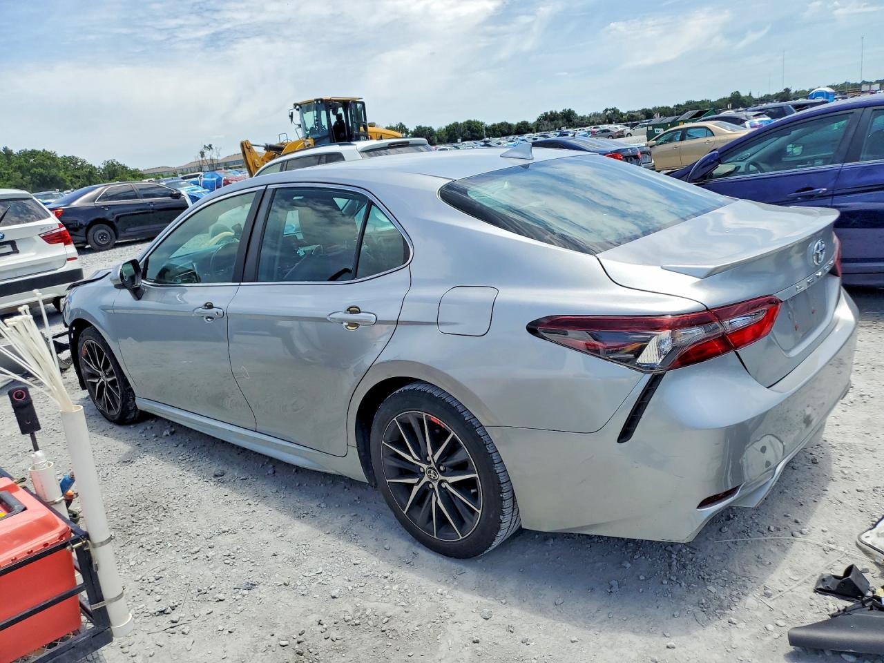 2021 TOYOTA CAMRY SE — снимка 2