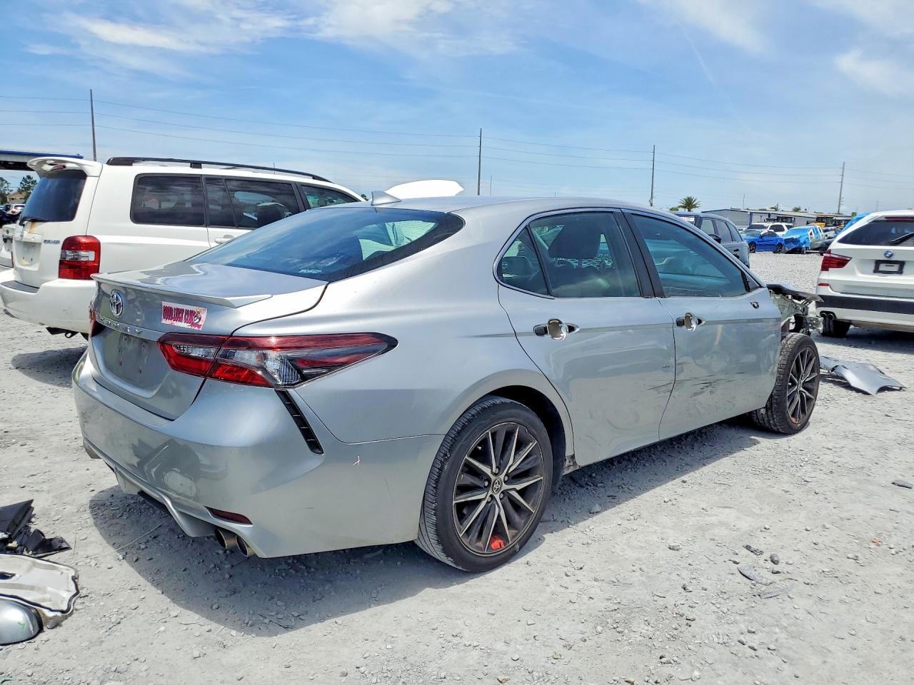 2021 TOYOTA CAMRY SE — снимка 3