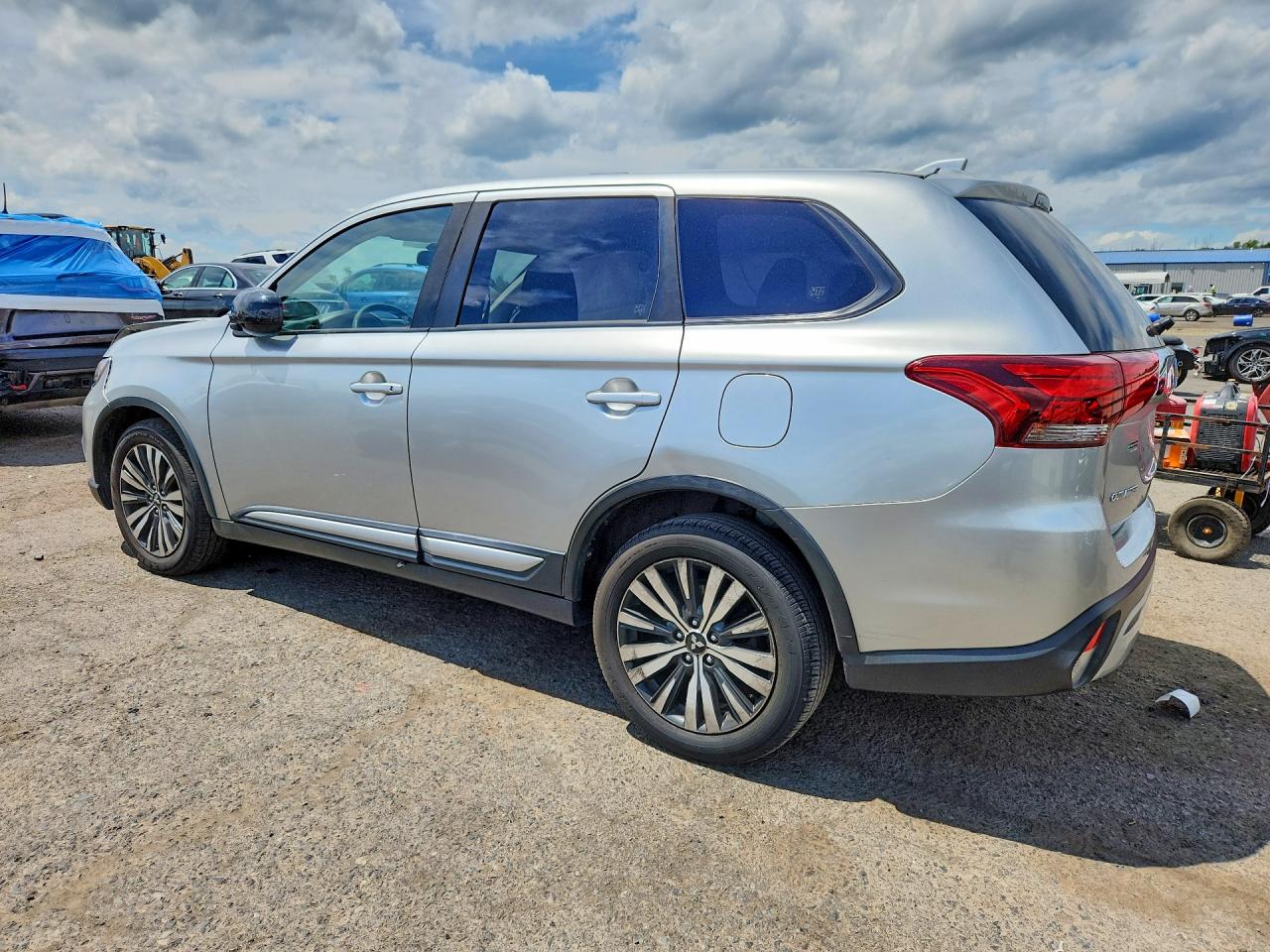 2020 MITSUBISHI OUTLANDER ES — снимка 2