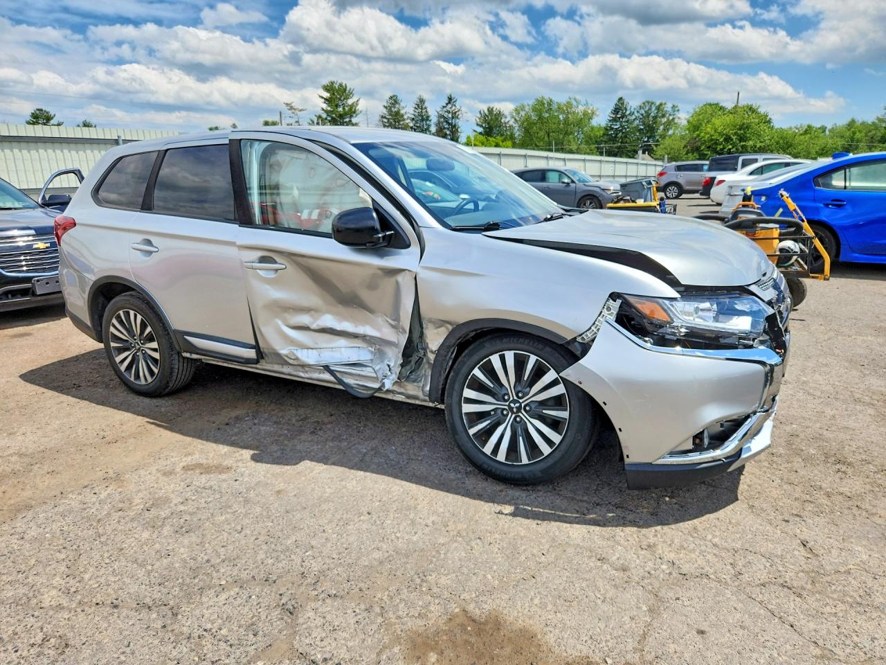 2020 MITSUBISHI OUTLANDER ES — снимка 4