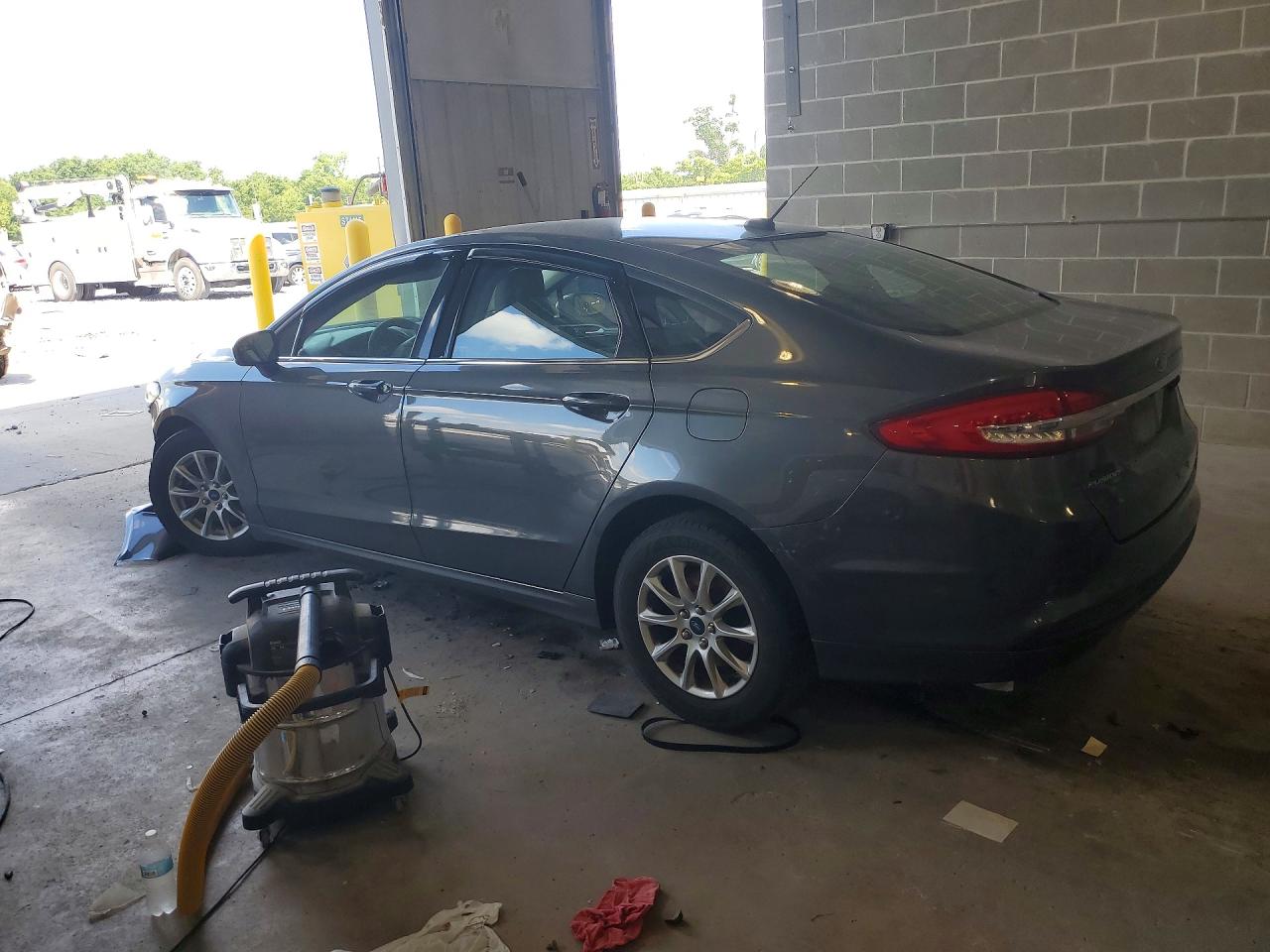2017 FORD FUSION S — снимка 2