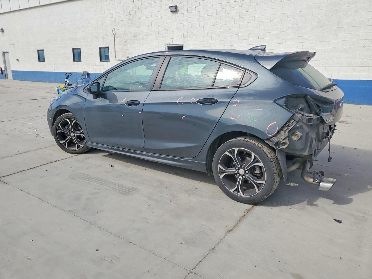 2019 CHEVROLET CRUZE LT — снимка 2