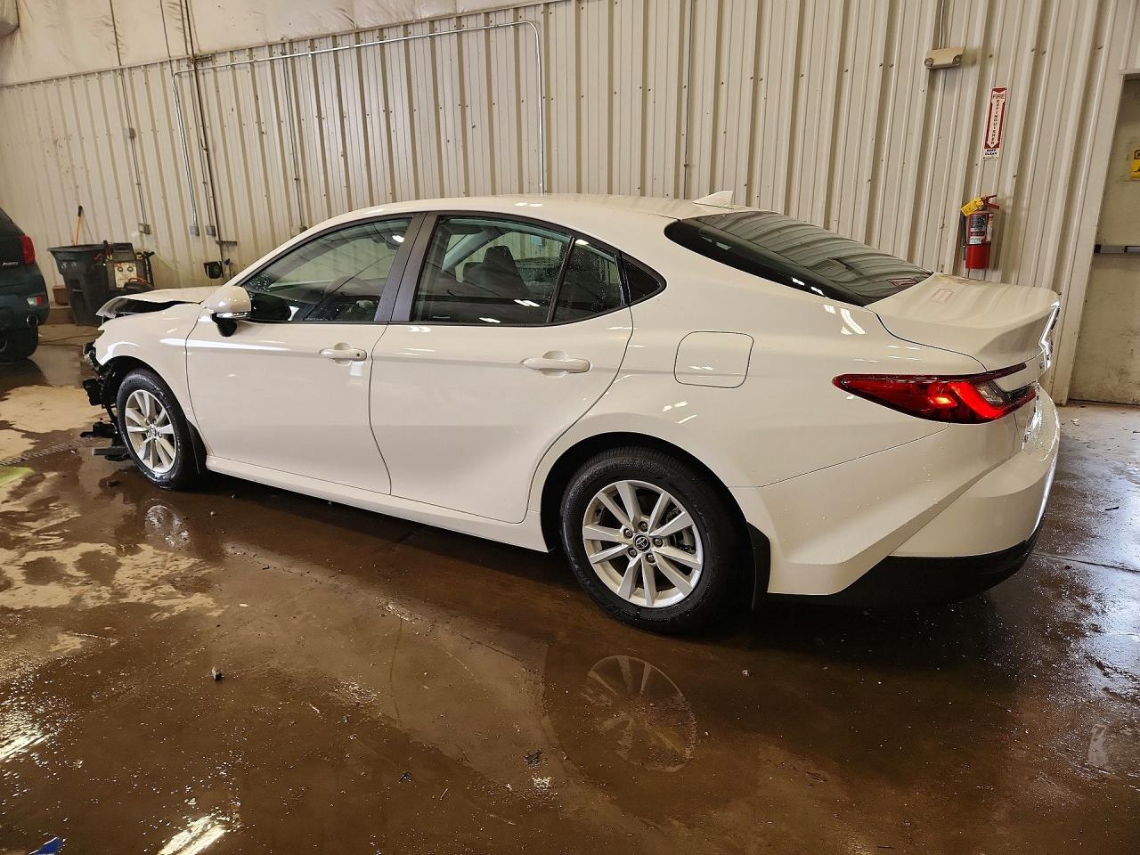 2026 TOYOTA CAMRY LE — снимка 2