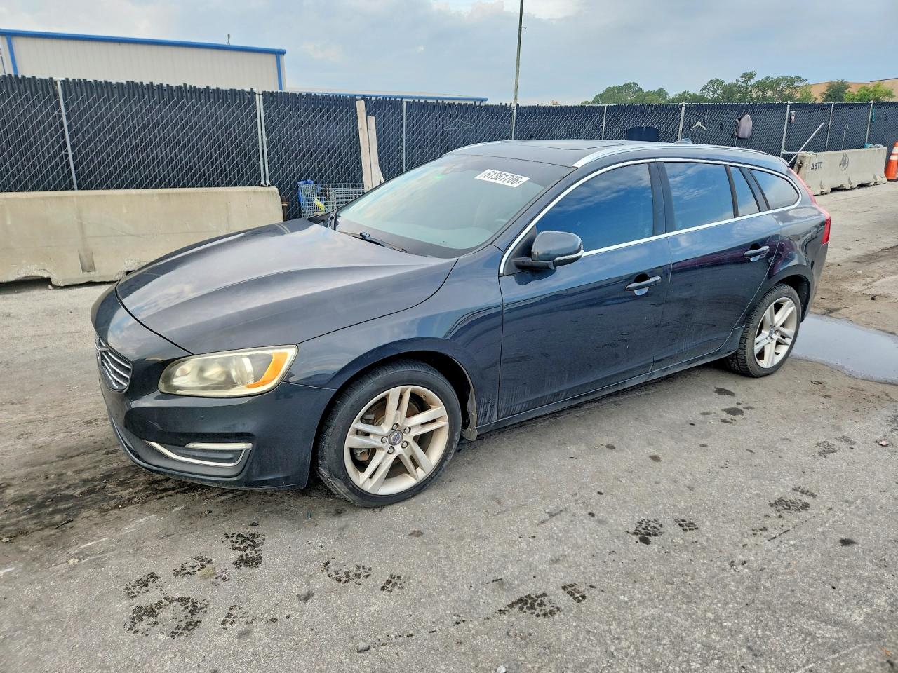 2015 VOLVO V60 PREMIER
