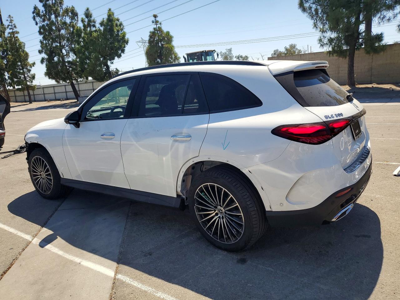 2026 MERCEDES-BENZ GLC 300 — снимка 2