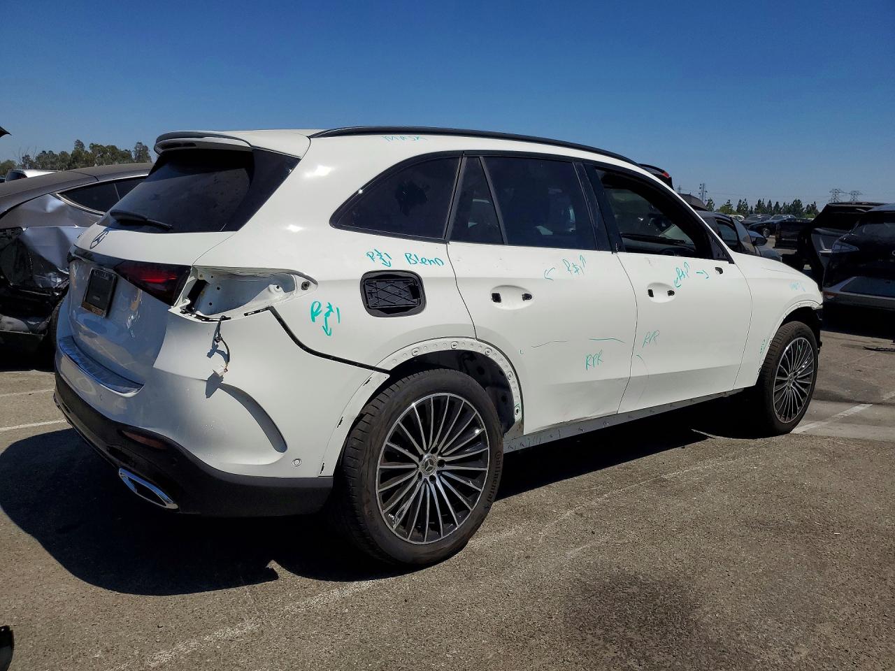 2026 MERCEDES-BENZ GLC 300 — снимка 3