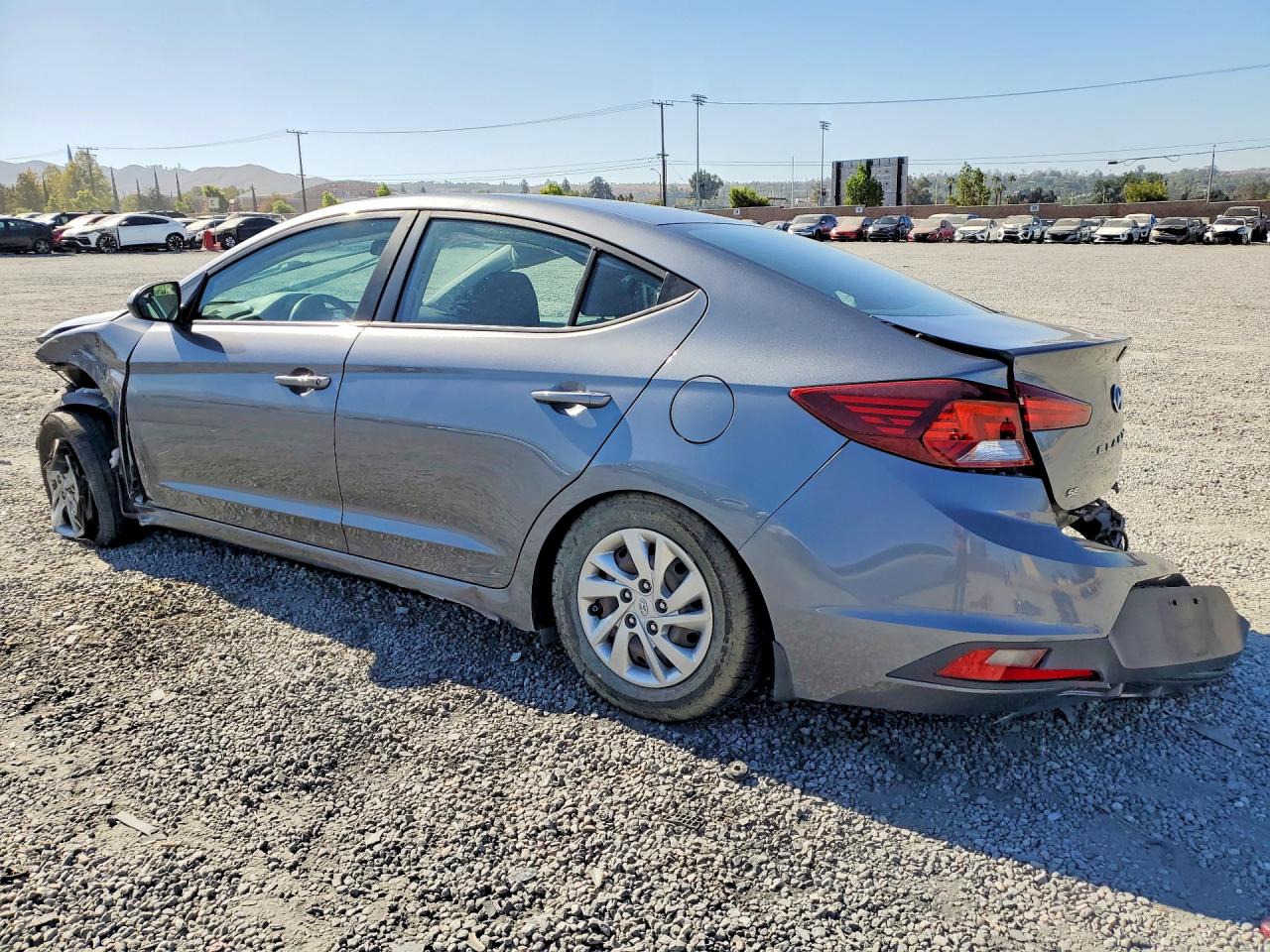 2019 HYUNDAI ELANTRA SE — снимка 2