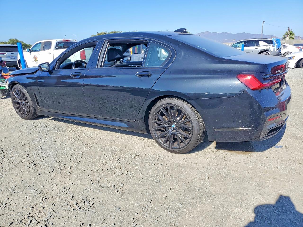2021 BMW 750 XI — снимка 2