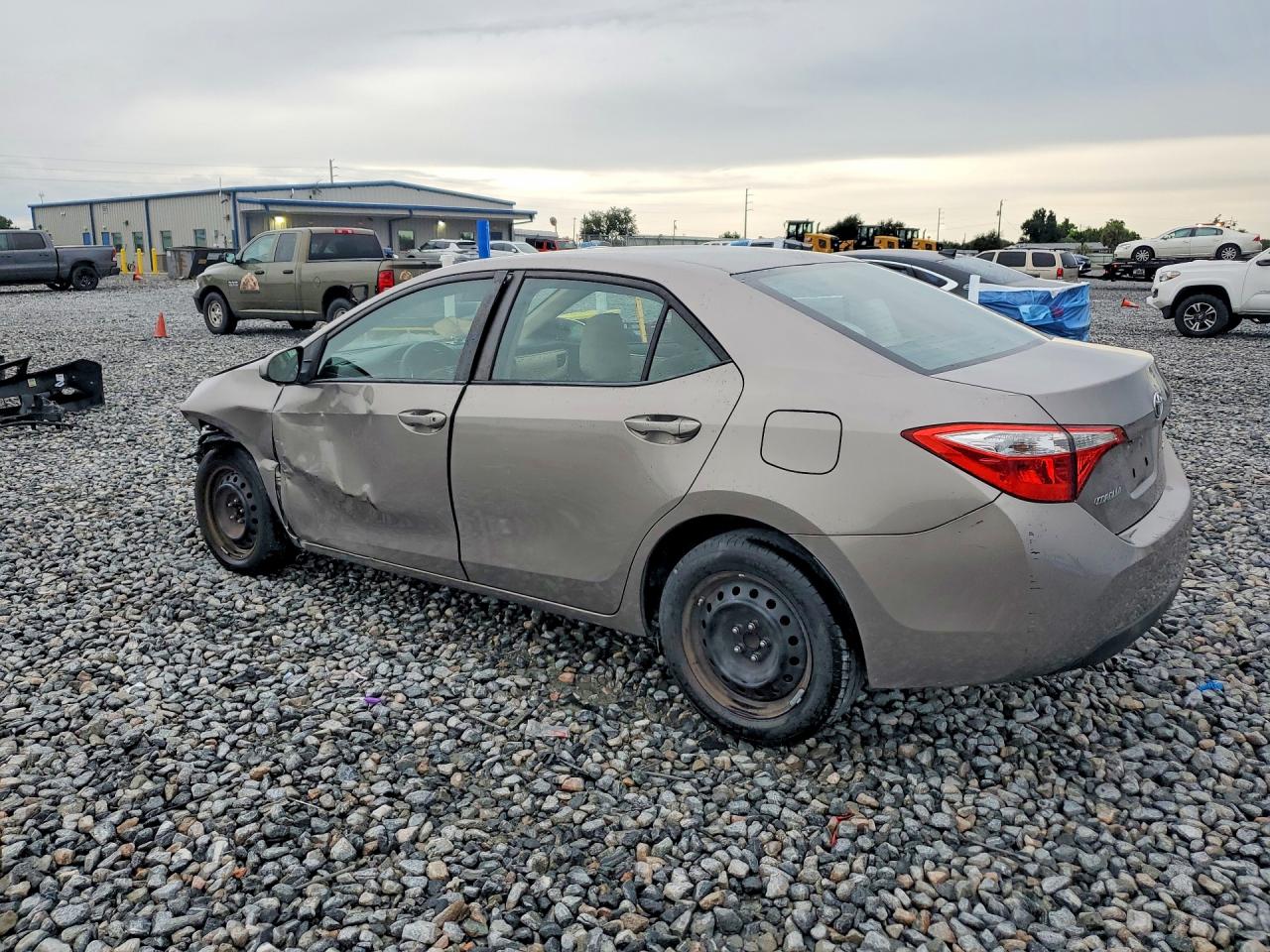 2016 TOYOTA COROLLA LE — снимка 2