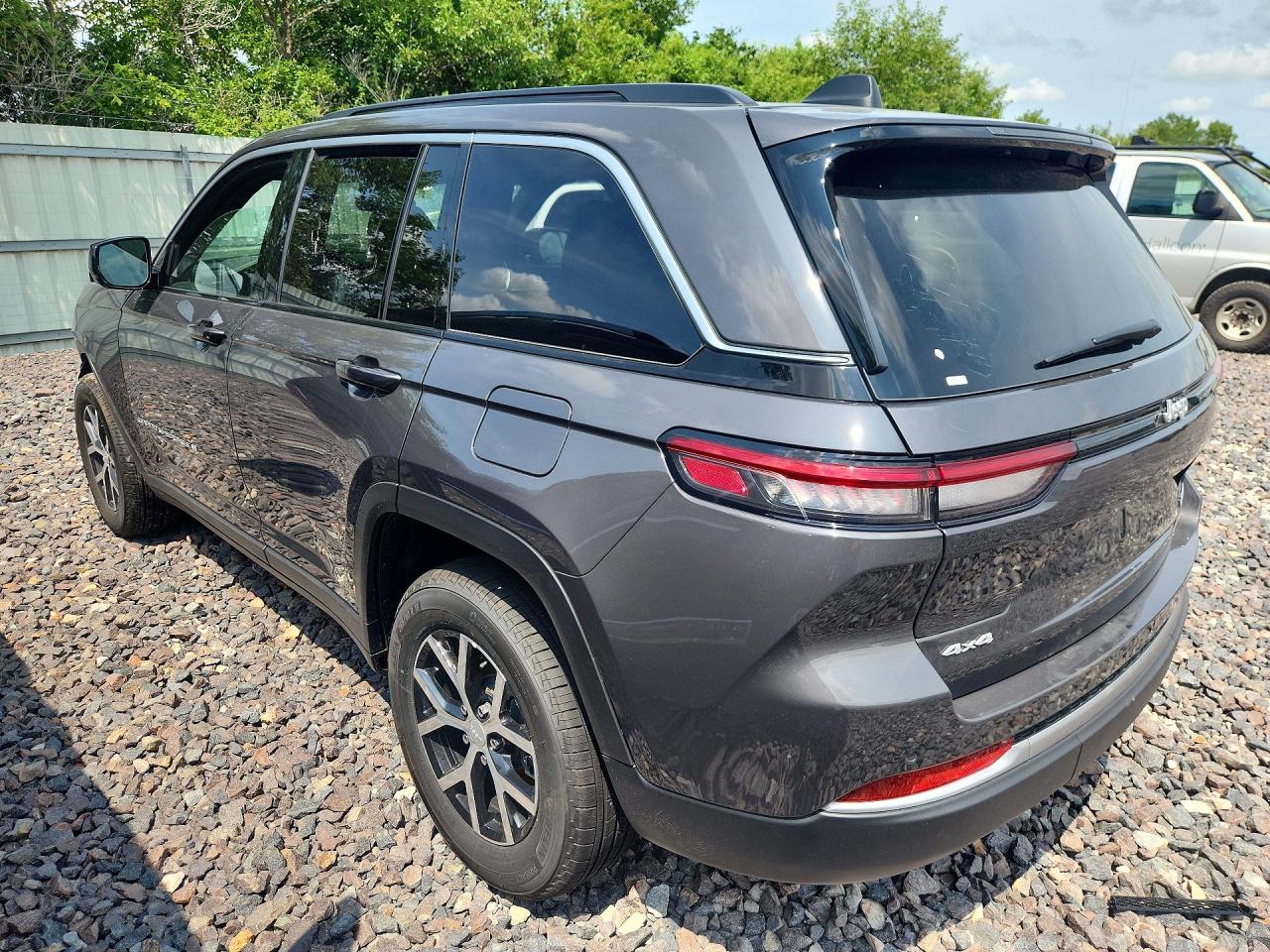 2026 JEEP GRAND CHEROKEE LIMITED — снимка 2