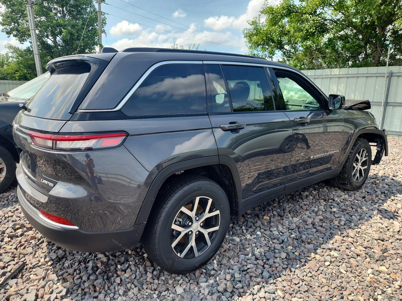2026 JEEP GRAND CHEROKEE LIMITED — снимка 3