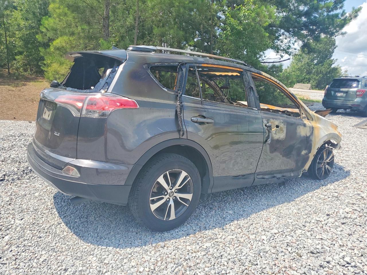 2017 TOYOTA RAV4 XLE — снимка 3