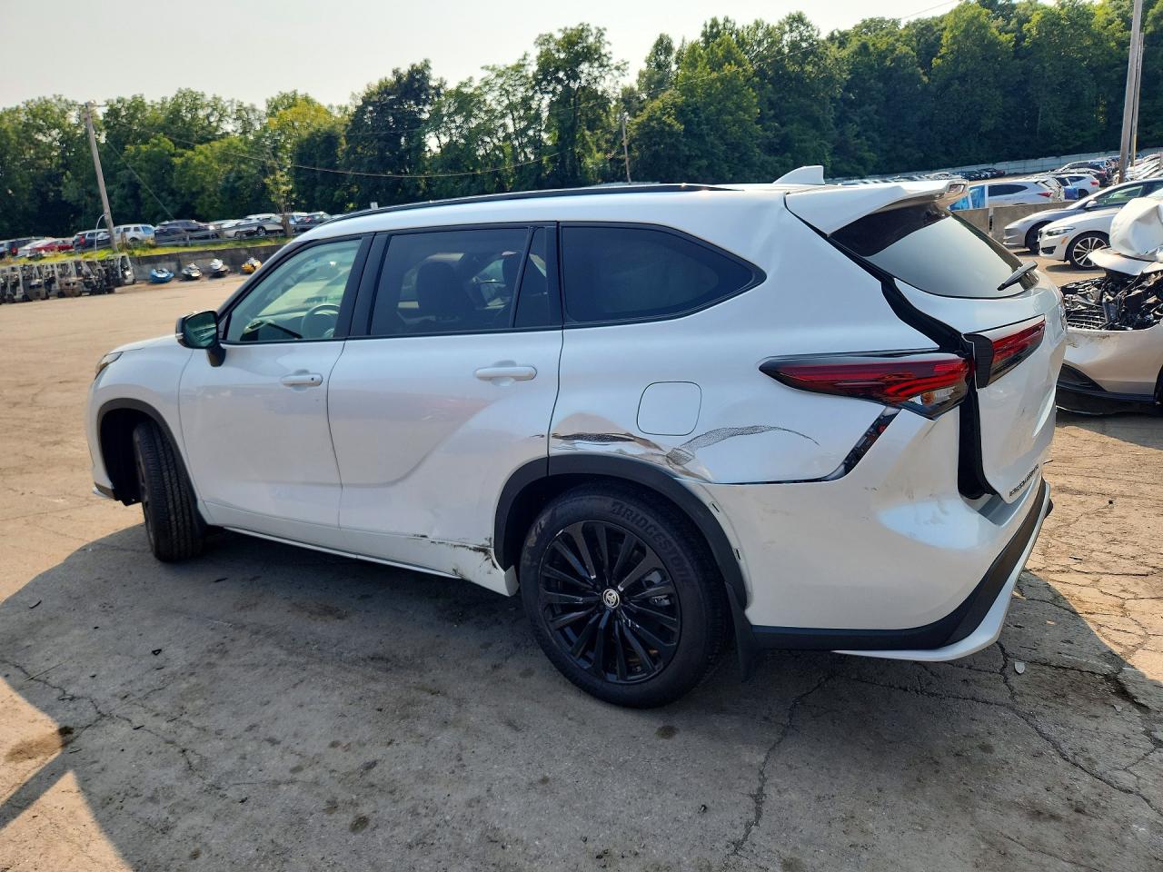 2025 TOYOTA HIGHLANDER XSE — снимка 2