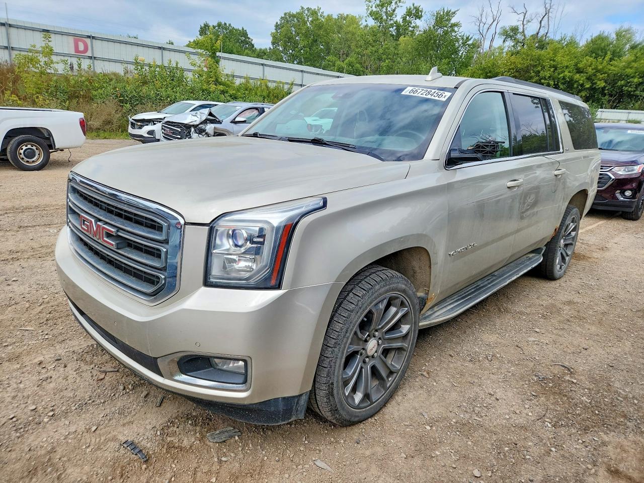 2016 GMC YUKON XL K1500 SLE