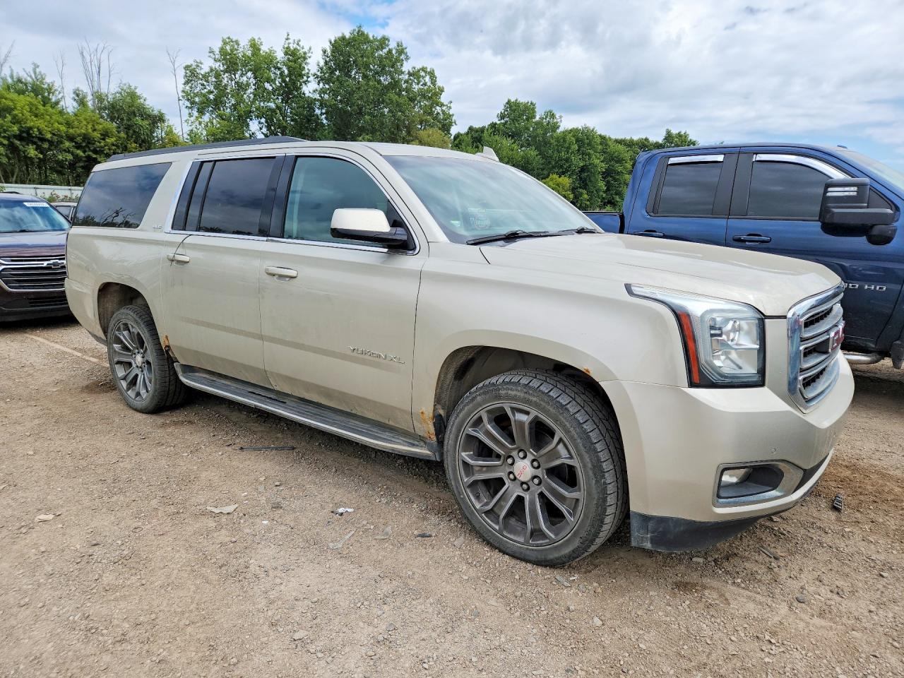 2016 GMC YUKON XL K1500 SLE — снимка 4