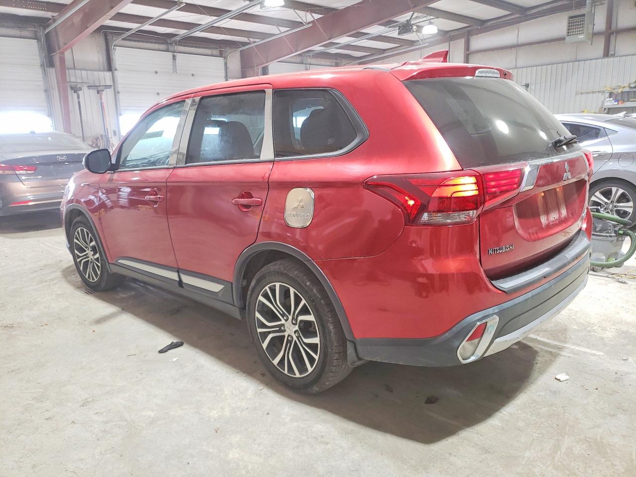 2017 MITSUBISHI OUTLANDER SE — снимка 2