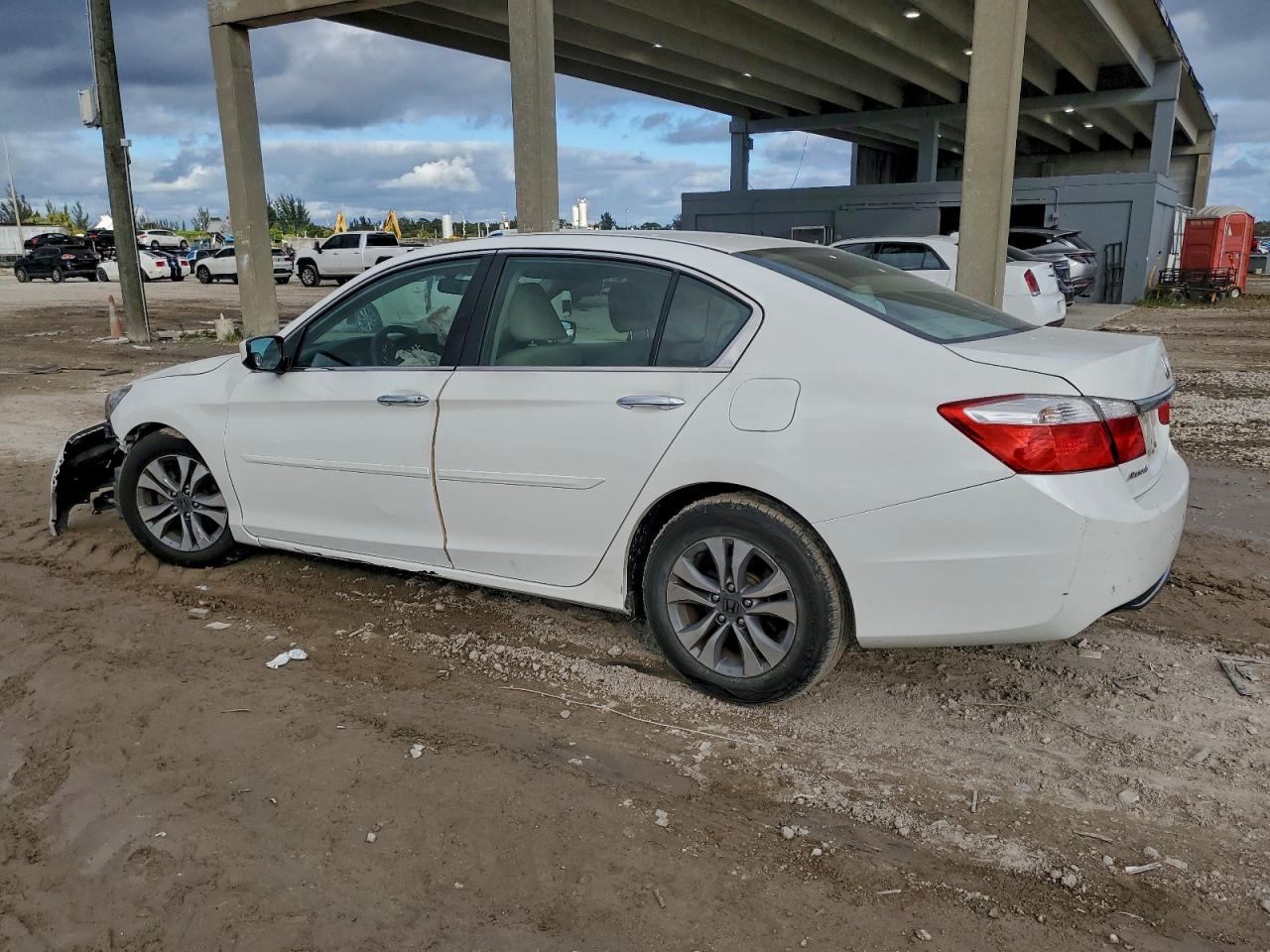 2015 HONDA ACCORD LX — снимка 2