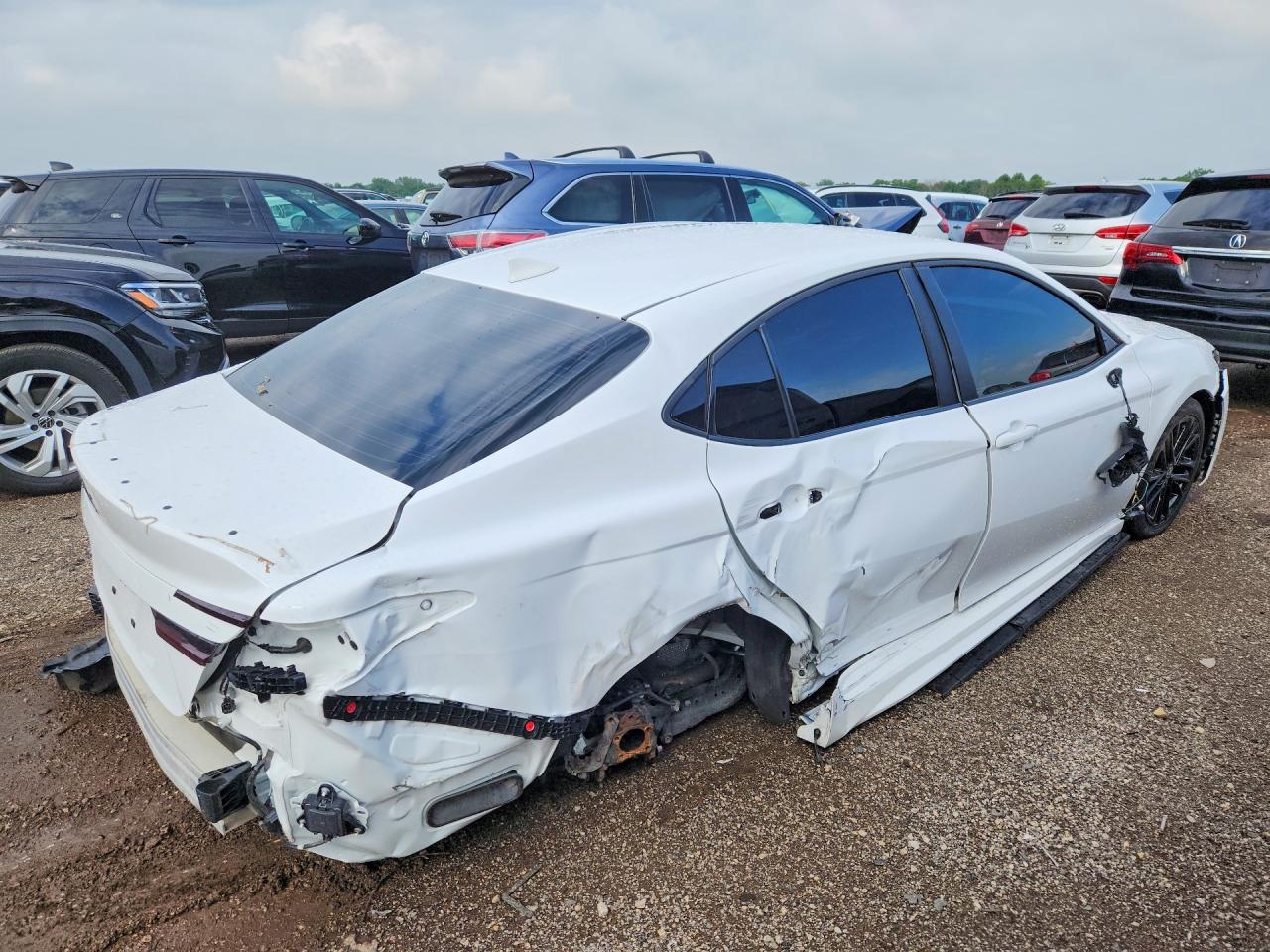 2025 TOYOTA CAMRY SE — снимка 3
