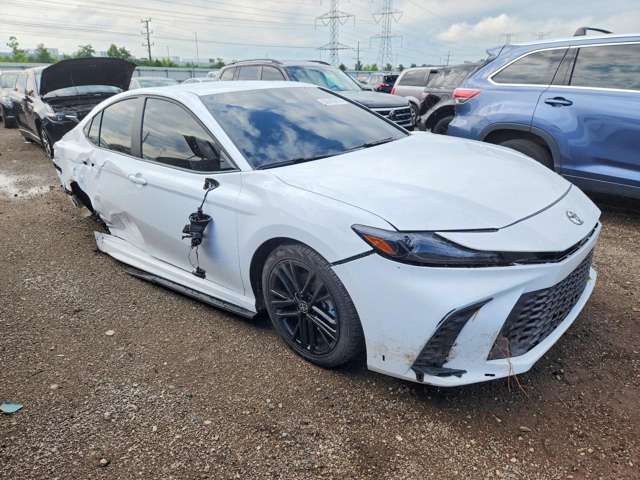 2025 TOYOTA CAMRY SE — снимка 4