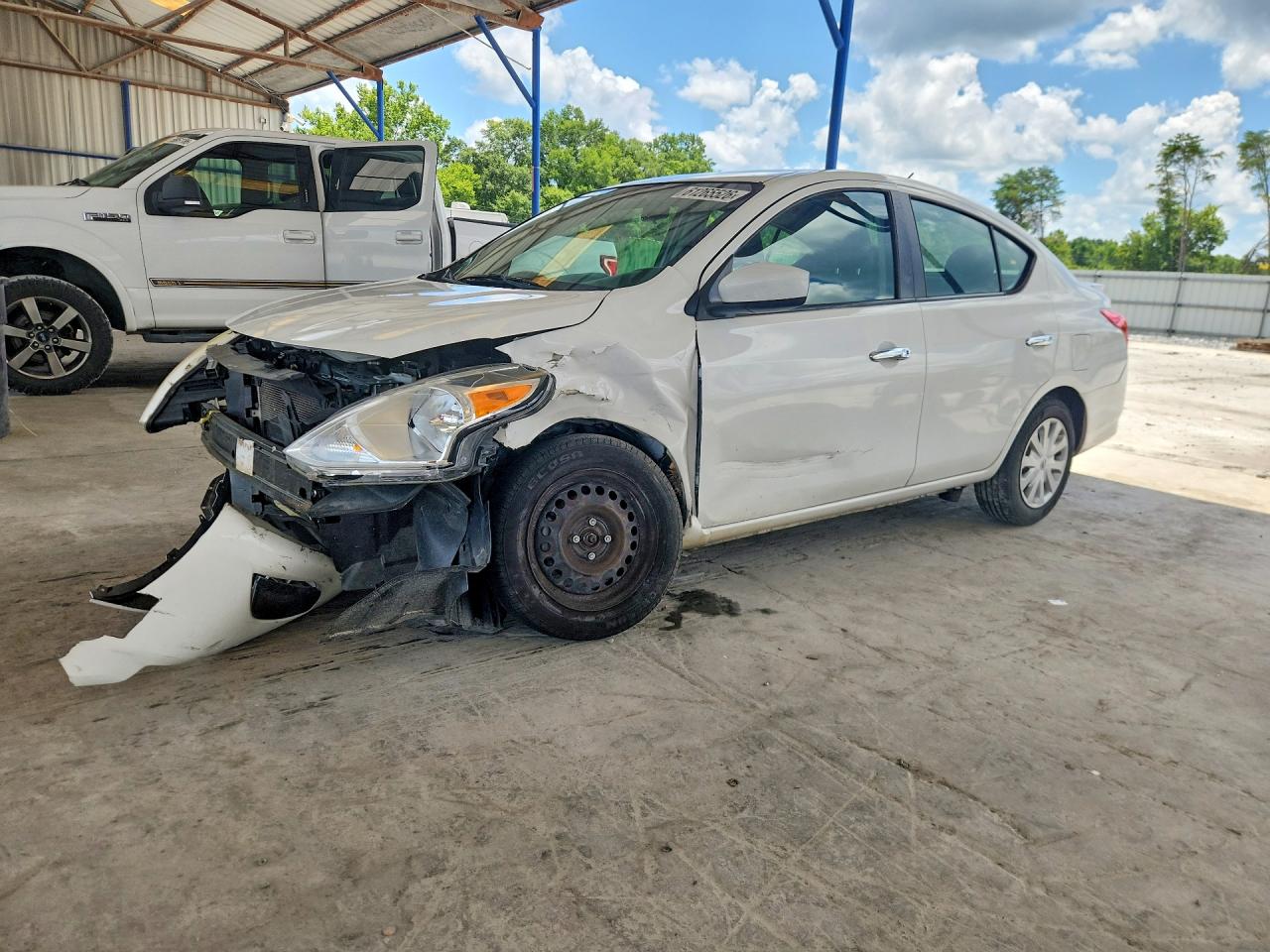2019 NISSAN VERSA SV