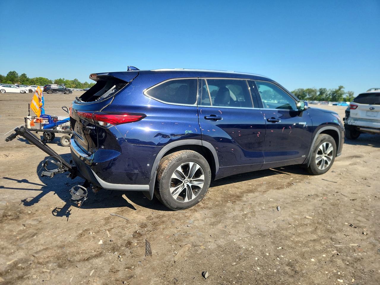 2020 TOYOTA HIGHLANDER HYBRID XLE — снимка 3