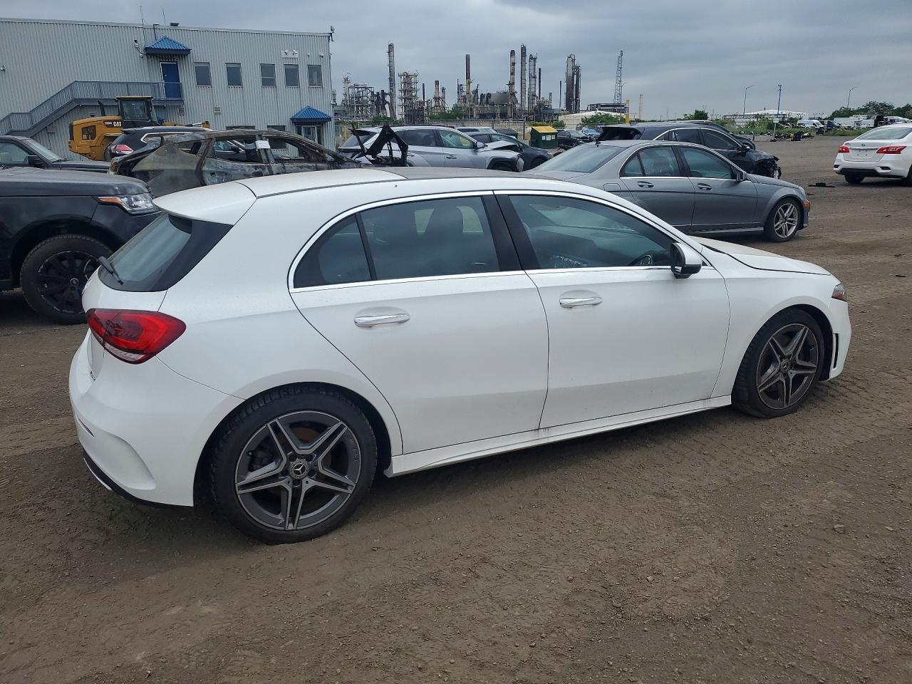 2022 MERCEDES-BENZ A 250 4MATIC — снимка 3