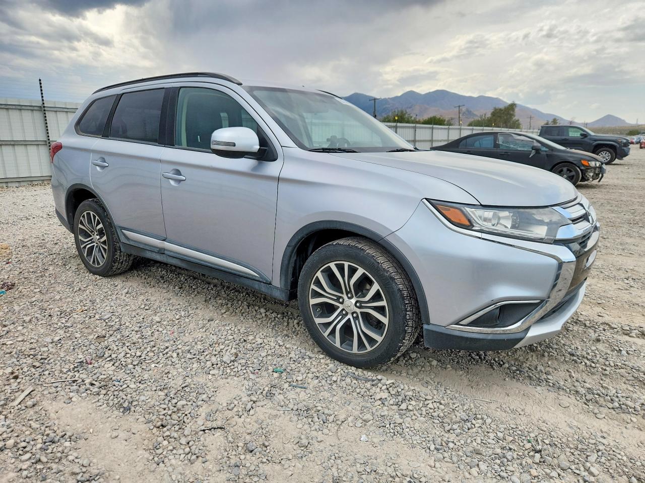 2016 MITSUBISHI OUTLANDER SE — снимка 4