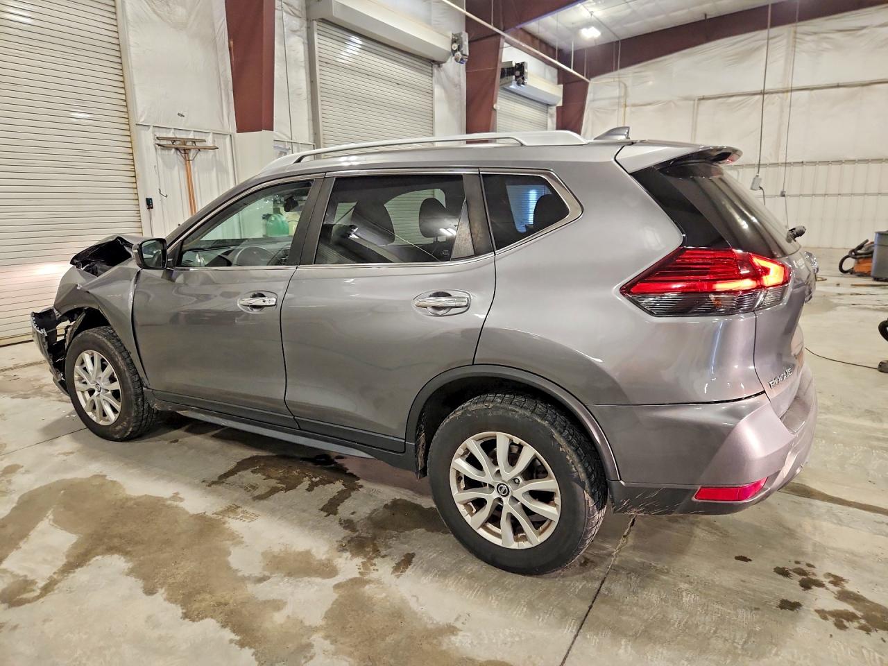2017 NISSAN ROGUE SV — снимка 2