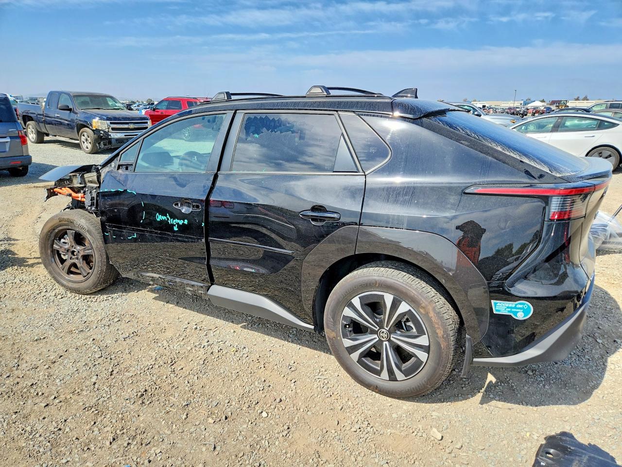 2024 TOYOTA BZ4X XLE — снимка 2