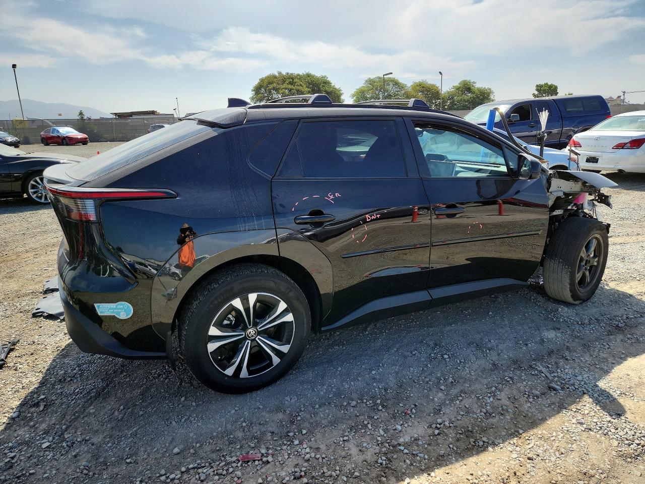 2024 TOYOTA BZ4X XLE — снимка 3