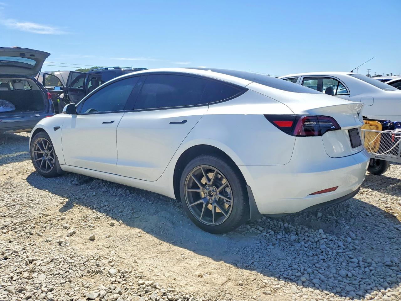 2023 TESLA MODEL 3 — снимка 2