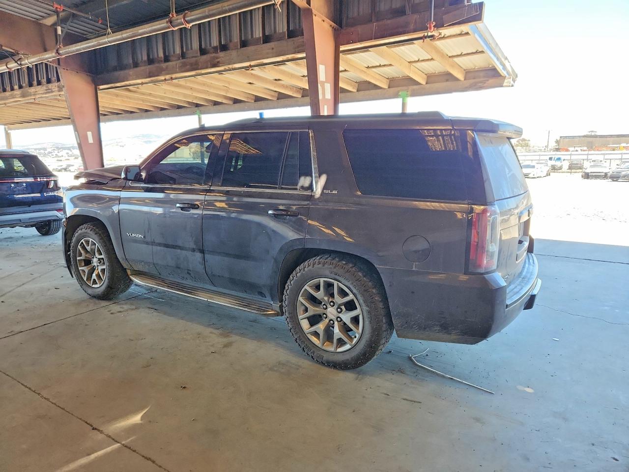 2015 GMC YUKON SLE — снимка 2