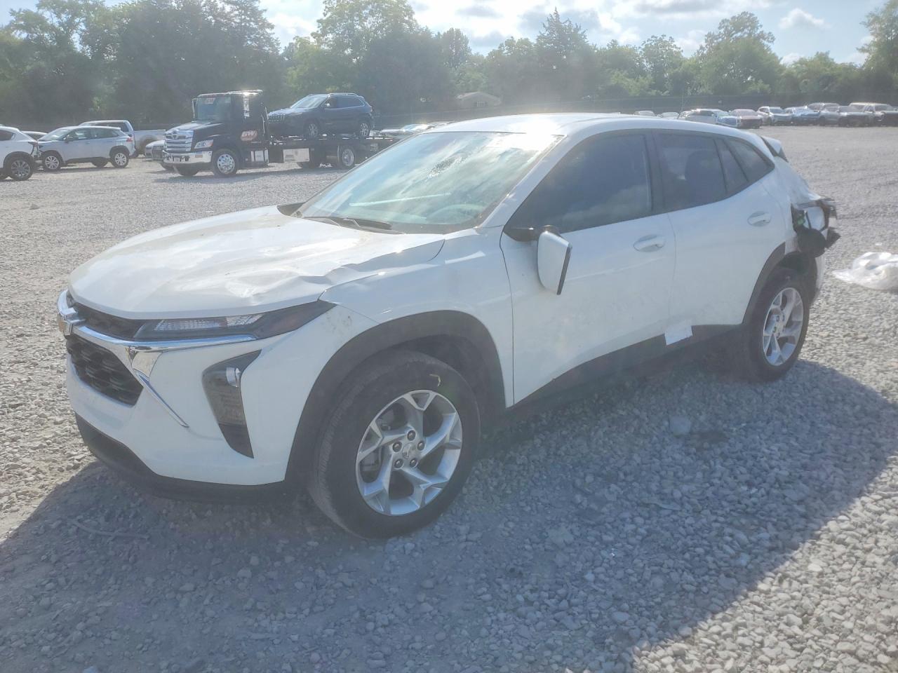 2025 CHEVROLET TRAX LS