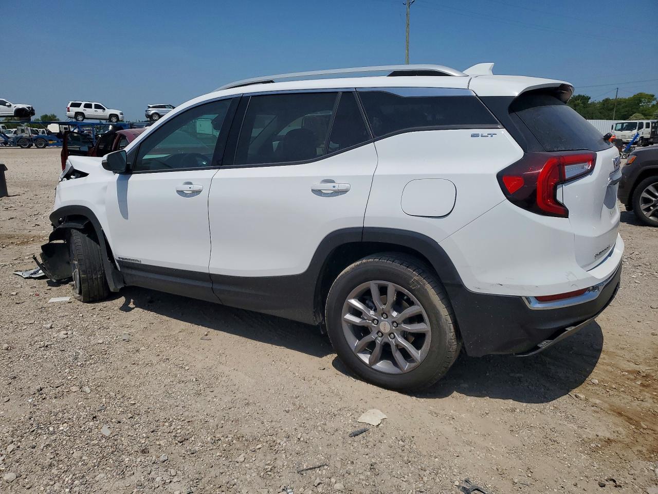 2024 GMC TERRAIN SLT — снимка 2