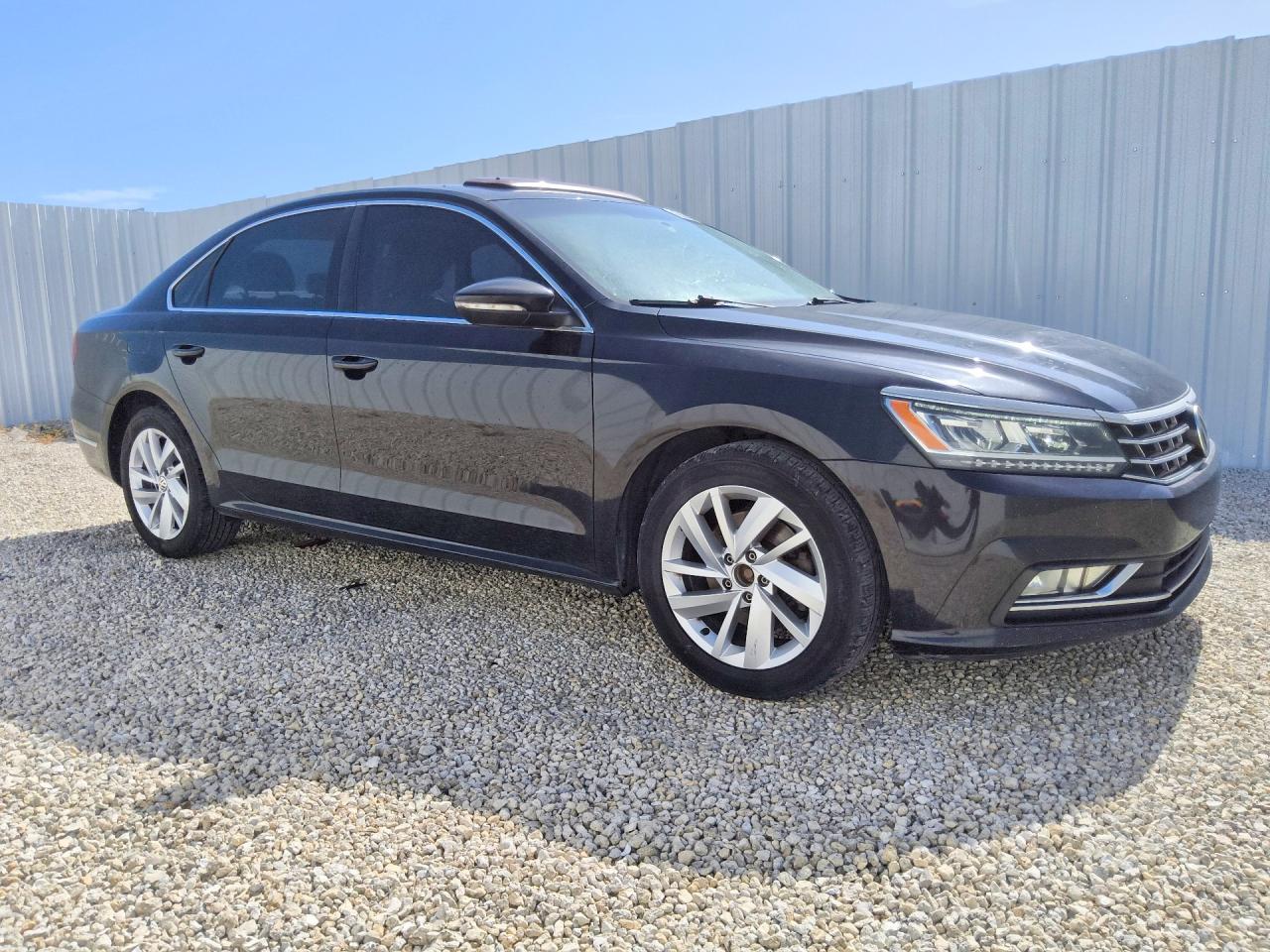 2018 VOLKSWAGEN PASSAT SE — снимка 4