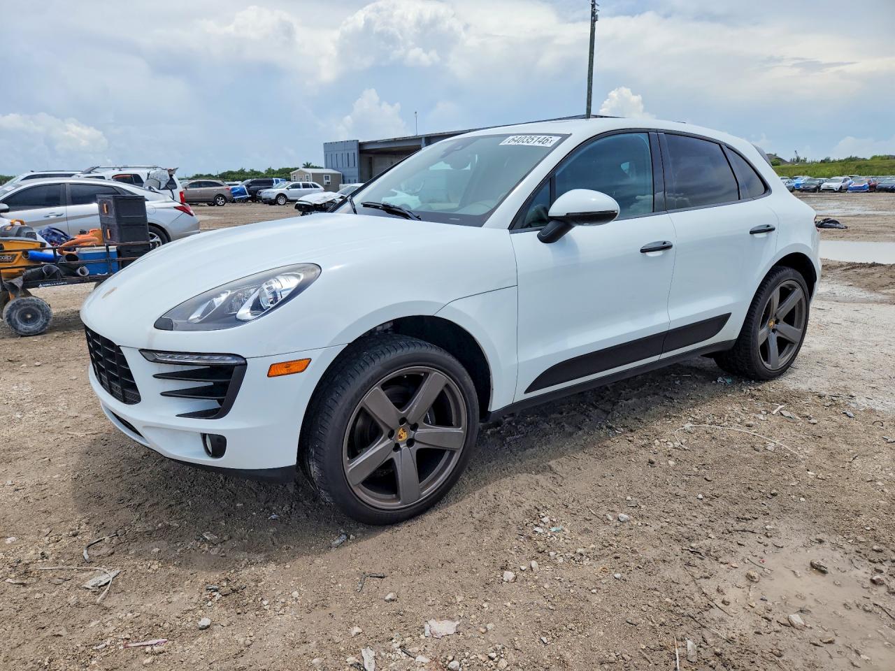 2018 PORSCHE MACAN