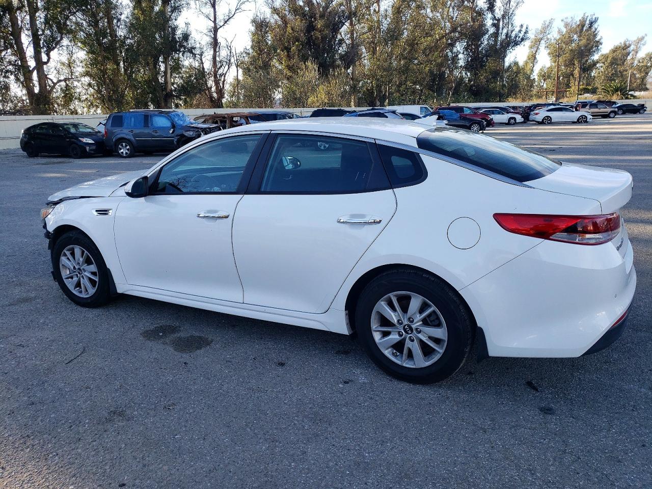2016 KIA OPTIMA LX — снимка 2