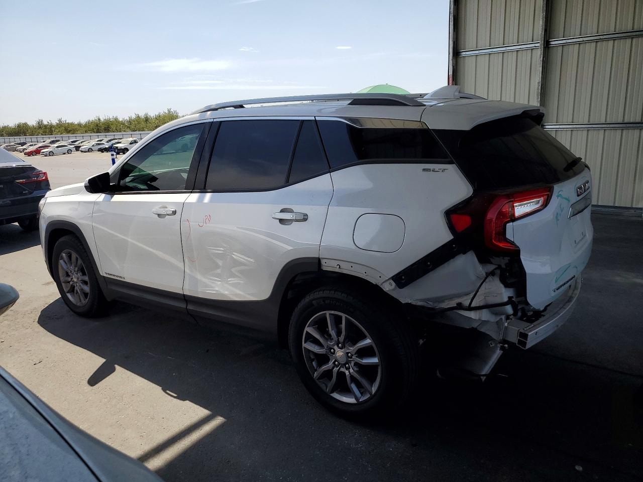 2023 GMC TERRAIN SLT — снимка 2