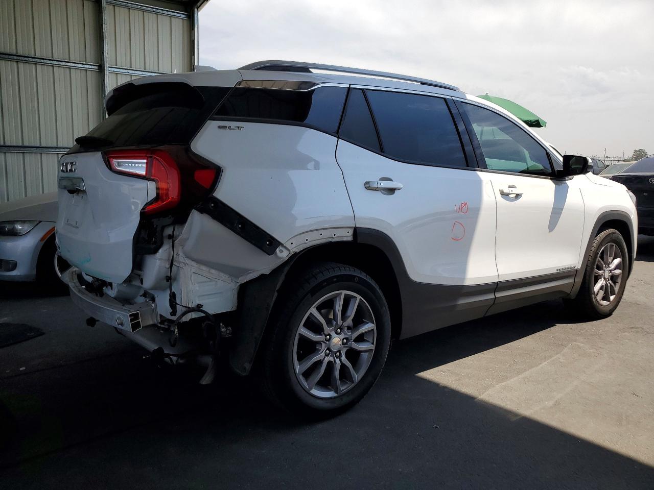 2023 GMC TERRAIN SLT — снимка 3