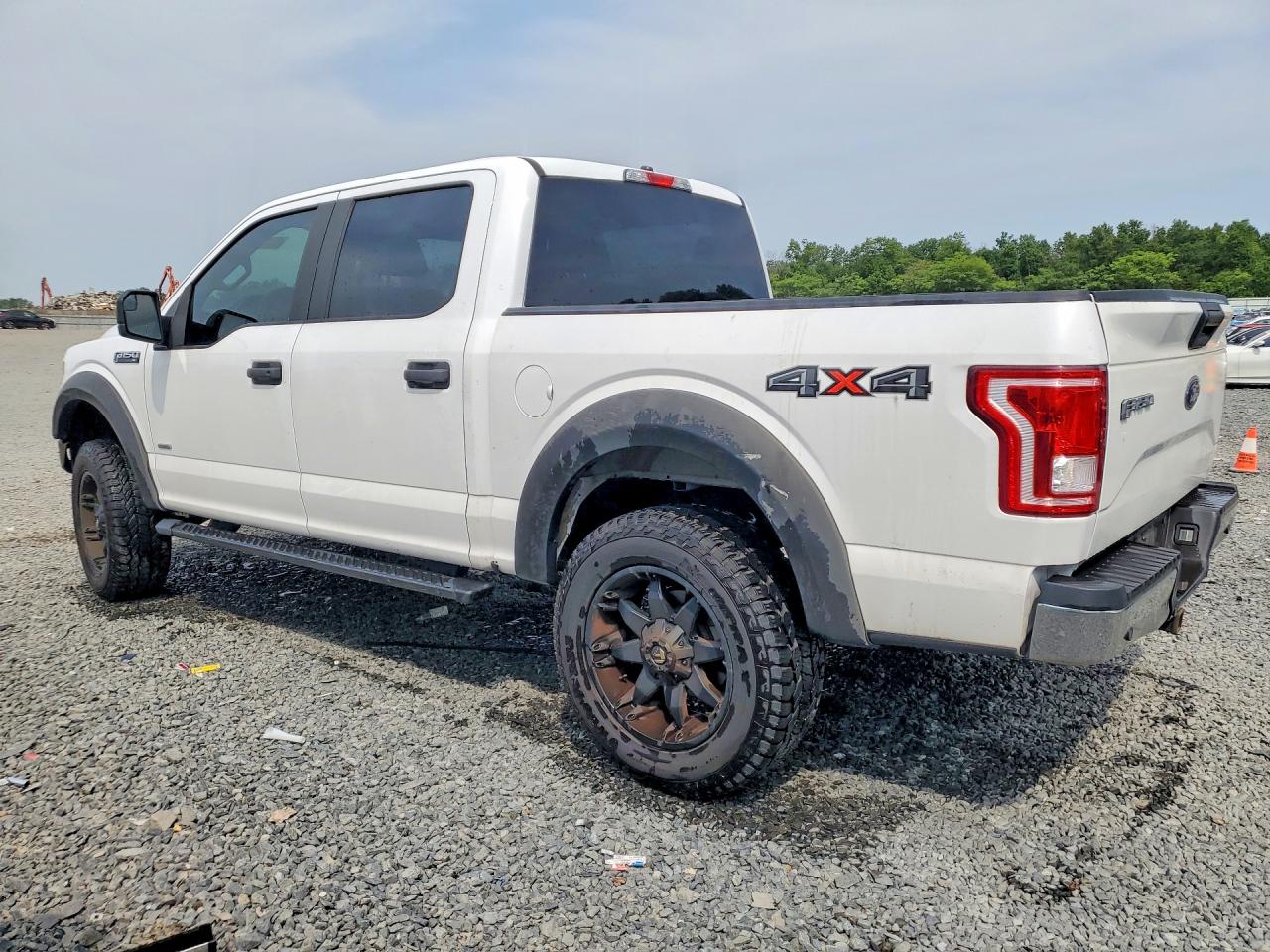 2015 FORD F150 SUPERCREW — снимка 2
