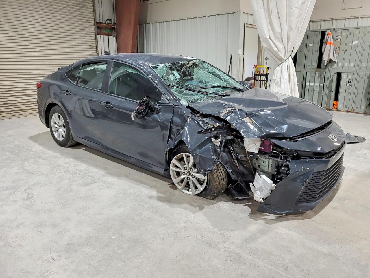 2025 TOYOTA CAMRY LE — снимка 4