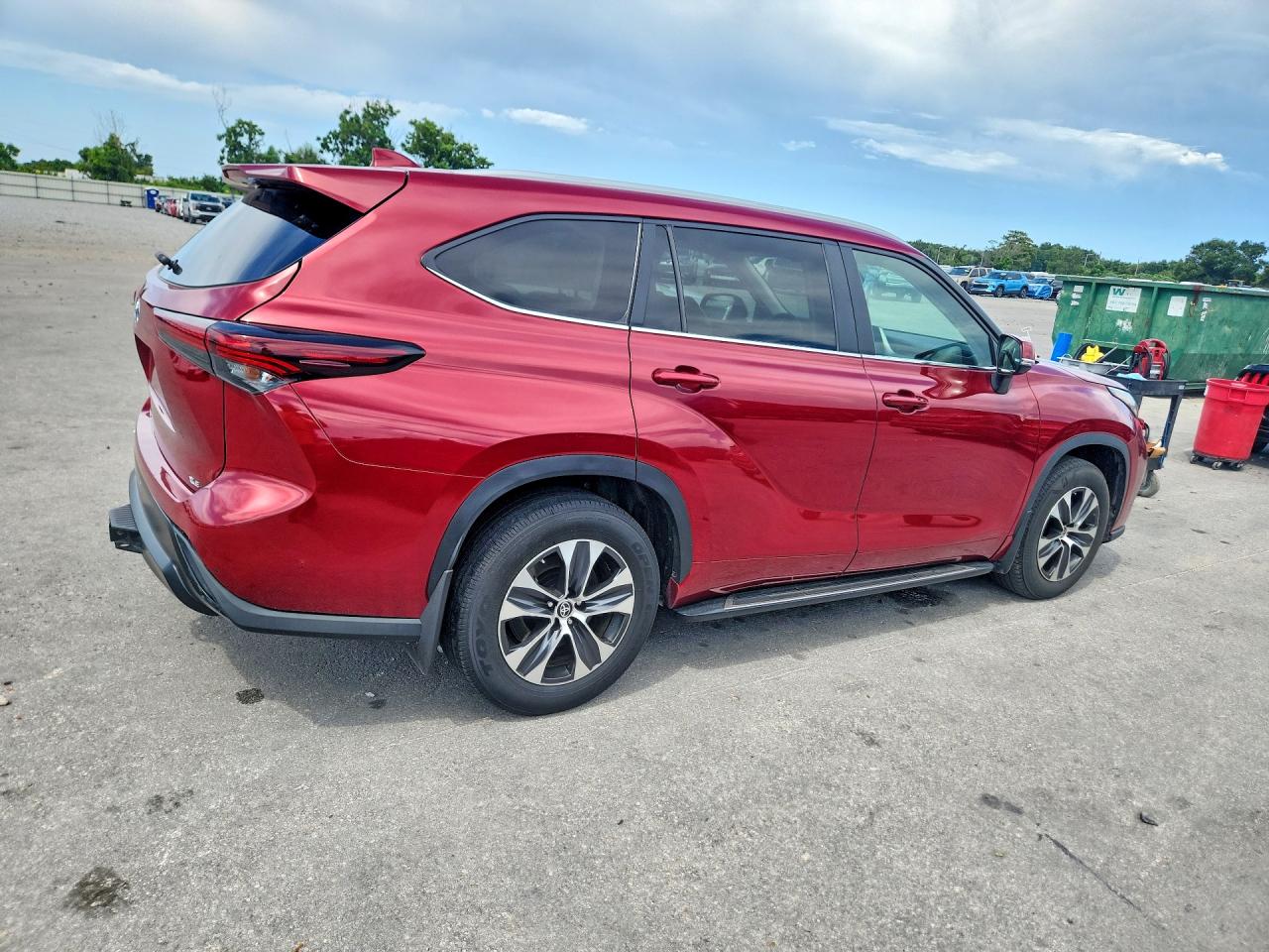 2024 TOYOTA HIGHLANDER XLE — снимка 3