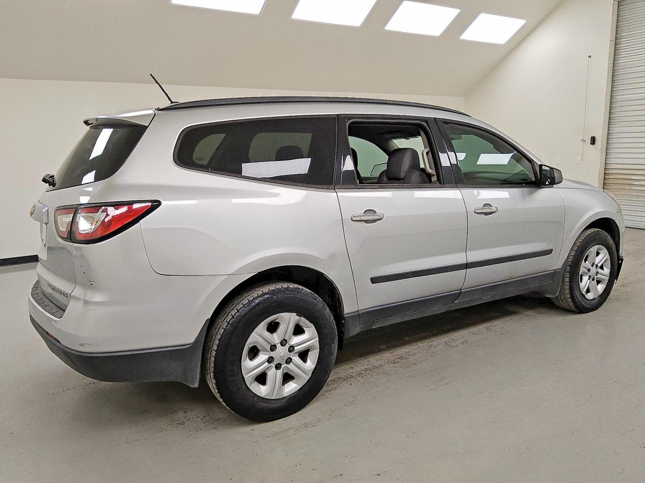 2015 CHEVROLET TRAVERSE LS — снимка 3
