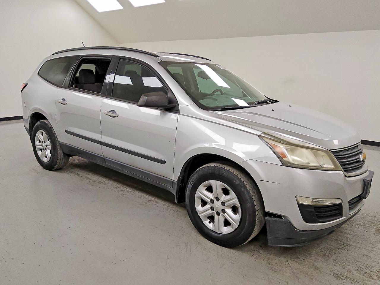 2015 CHEVROLET TRAVERSE LS — снимка 4