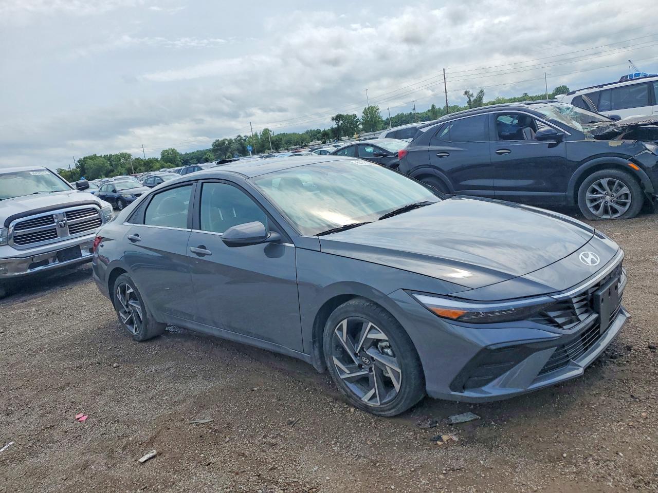 2024 HYUNDAI ELANTRA LIMITED — снимка 4