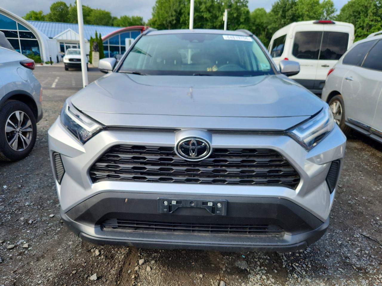 2025 TOYOTA RAV4 XLE — снимка 5