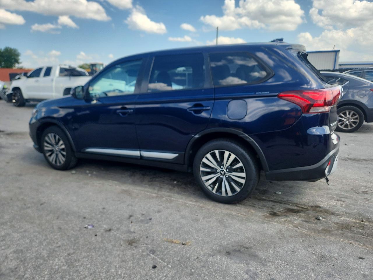 2020 MITSUBISHI OUTLANDER SE — снимка 2