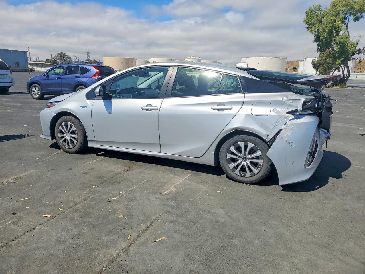 2021 TOYOTA PRIUS PRIME LE — снимка 2